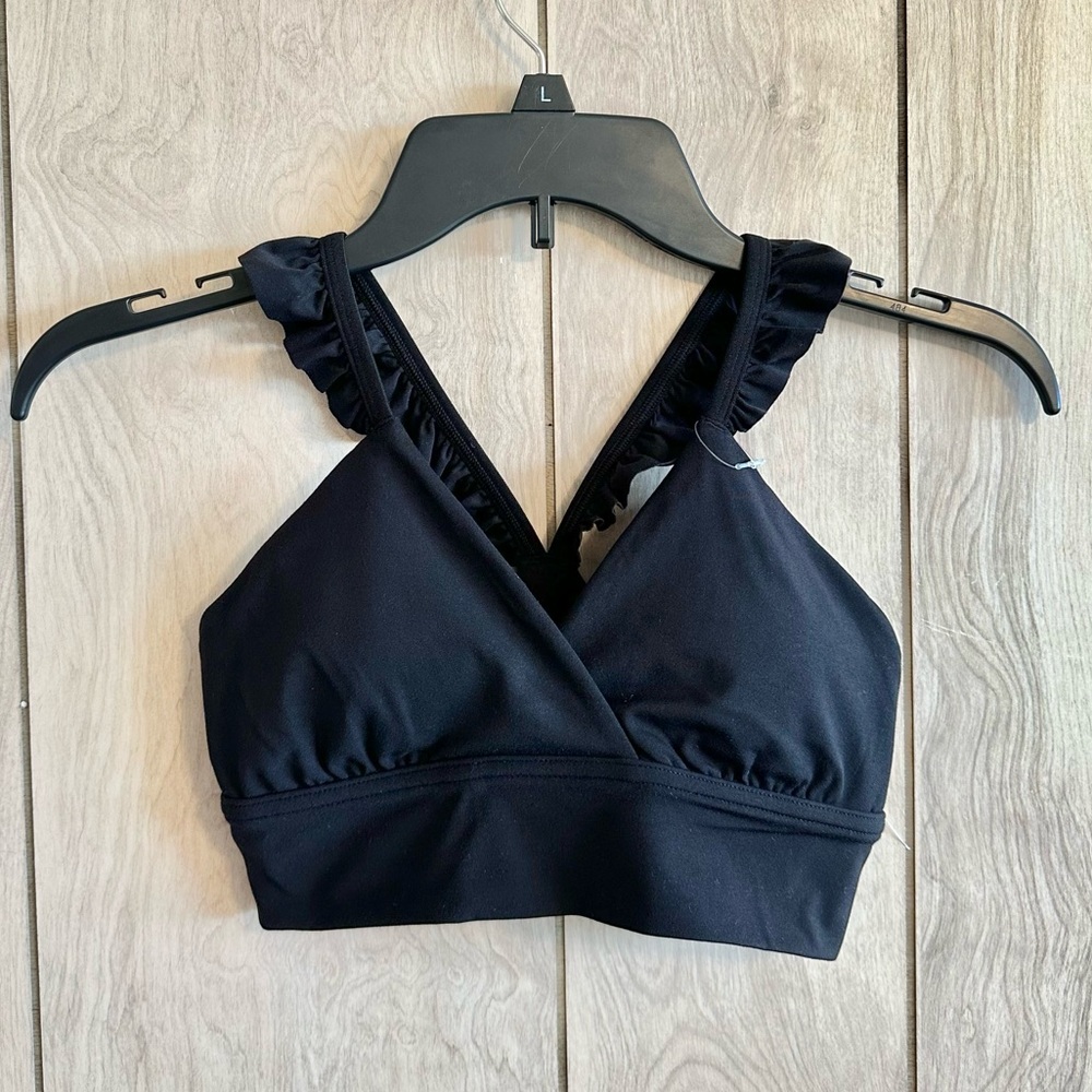 NWOT Aerie Offline Real Me Extra Ruffle Sports Bra in Black